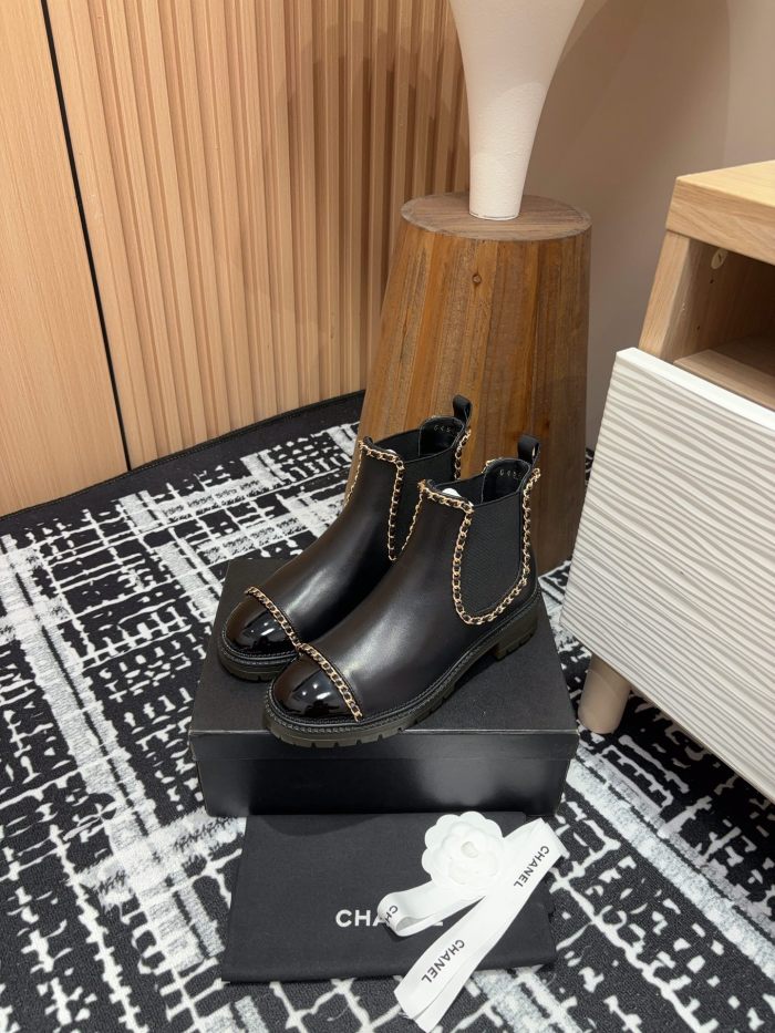 【限定】シャネル コピーおすすめ 秋冬のリラックスチェーンブーツ