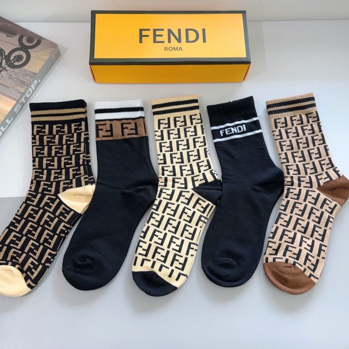 超話題! フェンディ 激安通販 の新型女性用高級ロングソックス