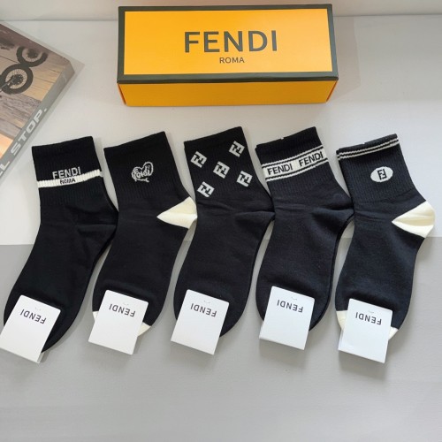 稀少 フェンディ n級品 のアルファベットのダブルF爆金ソックス