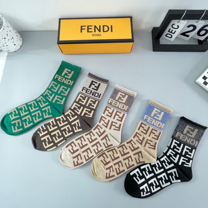 追跡付 フェンディ コピー ハイソックス