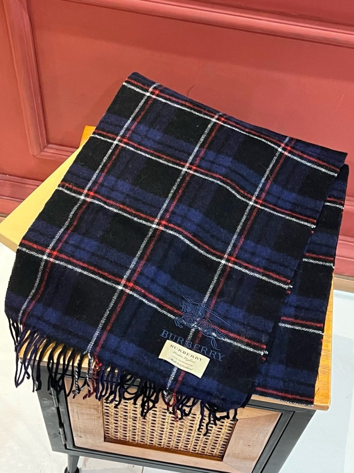 日本未入荷 バーバリー n級品 定番カシミアチェックマフラー