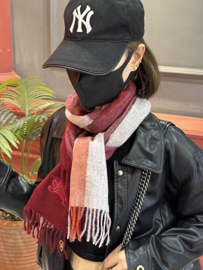 【話題商品！】バーバリー コピーおすすめ 定番カシミアチェックマフラー