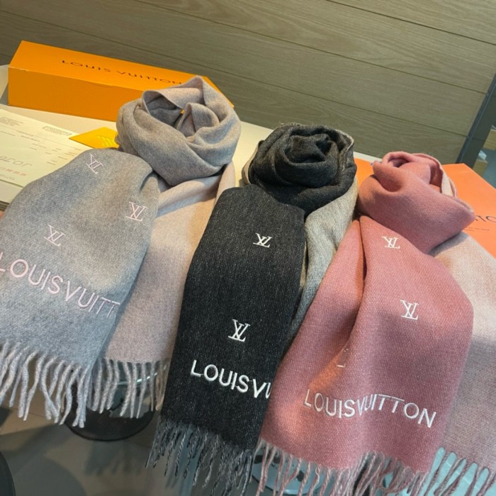 超奇跡の入荷☆ ルイヴィトン コピーおすすめ 満天星の旬の両面ホットタイプの女性子羊毛両用マフラー