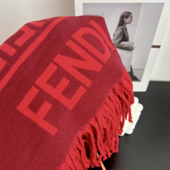 【話題商品！】フェンティ スーパーコピー 両面マフラー