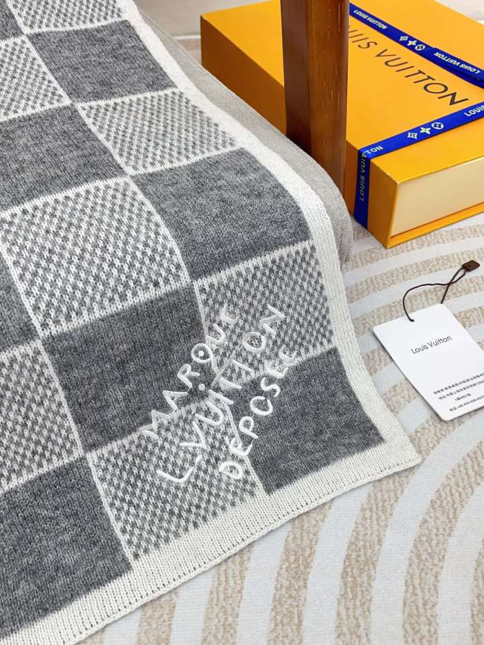入手困難 ルイヴィトン コピーおすすめ メンズカシミヤマフラー