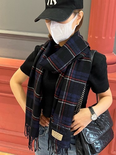 日本未入荷 バーバリー n級品 定番カシミアチェックマフラー