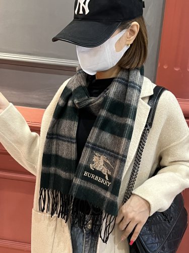 高品質 バーバリー コピーおすすめ カップル用マフラー