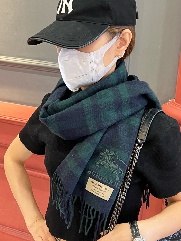 大人気 バーバリー 激安通販 定番カシミアチェックマフラー