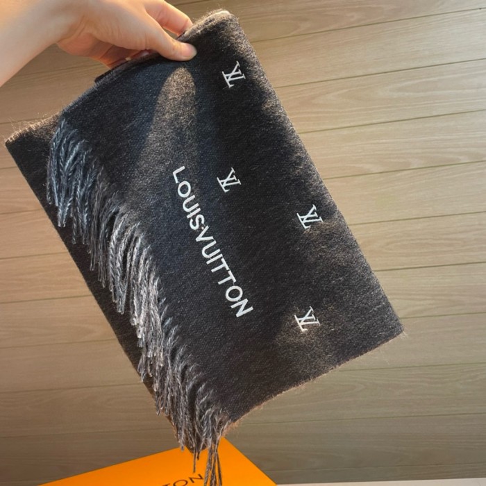 超奇跡の入荷☆ ルイヴィトン コピーおすすめ 満天星の旬の両面ホットタイプの女性子羊毛両用マフラー