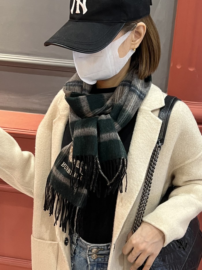 高品質 バーバリー コピーおすすめ カップル用マフラー