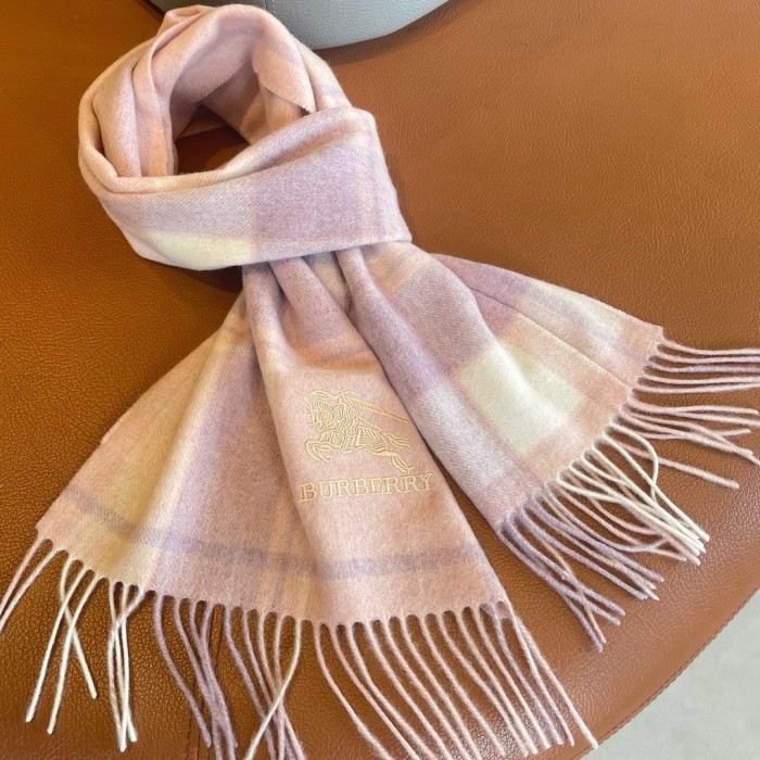 入手困難 バーバリー 偽物通販 の定番刺繍戦馬マフラー
