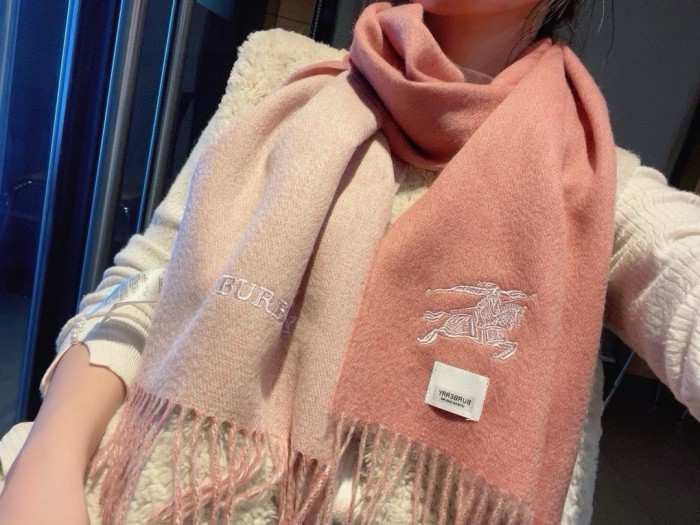 超奇跡の入荷☆ バーバリー コピーおすすめ 両面スカーフ