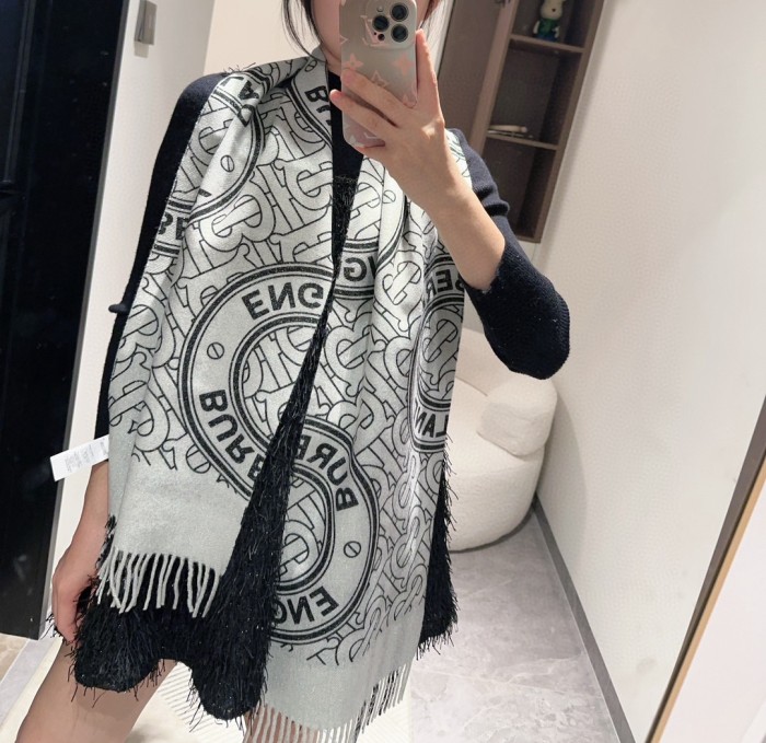入手困難 バーバリー スーパーコピー カシミヤラメ糸