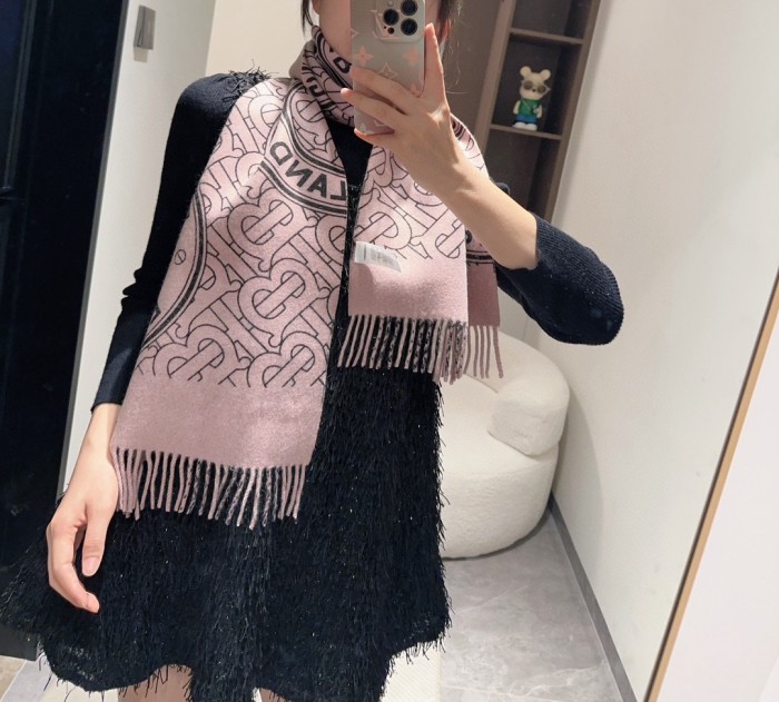 超話題! バーバリー n級品 カシミヤラメ糸