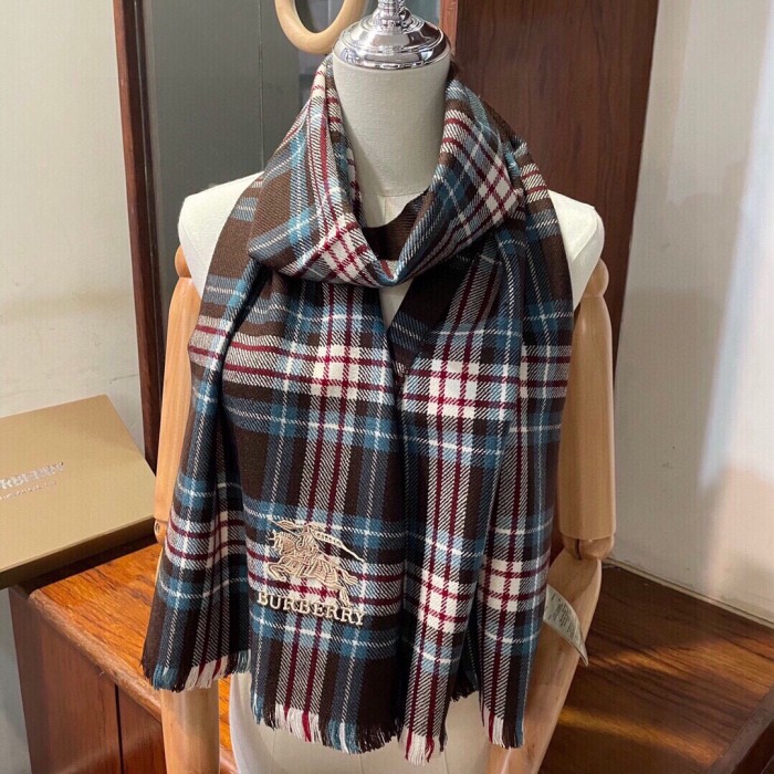 稀少 バーバリー 激安偽物カシミヤストライプのチェックスカーフ