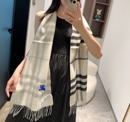 日本未入荷 バーバリー コピーおすすめ 定番スカーフカシミヤマフラー