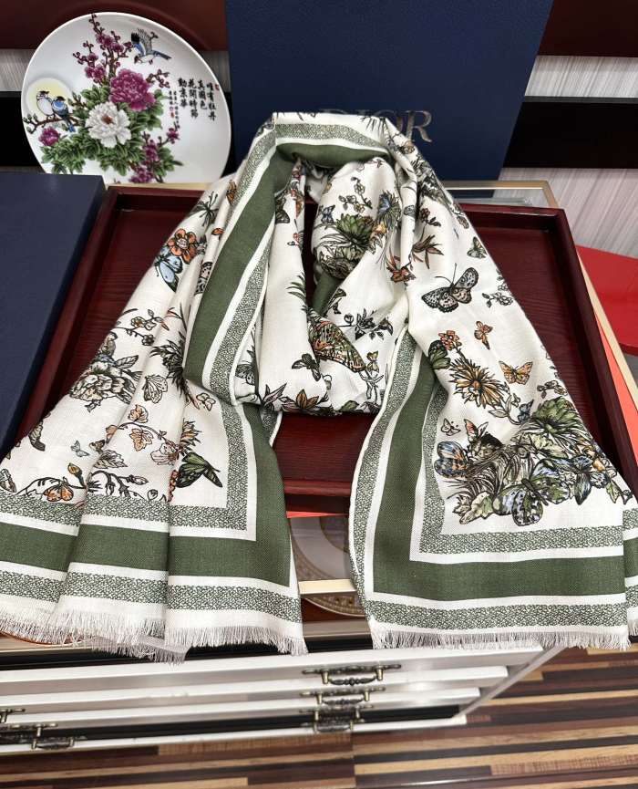 【話題商品！】ディオール n級品 両面同色 花卉シリーズマフラー
