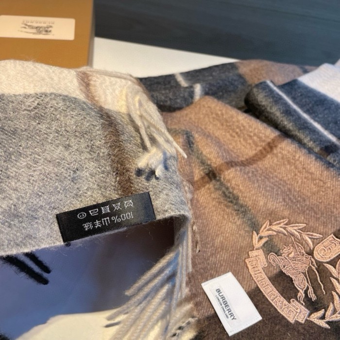 ★超人気 バーバリー 激安偽物 水波模様カシミヤマフラー