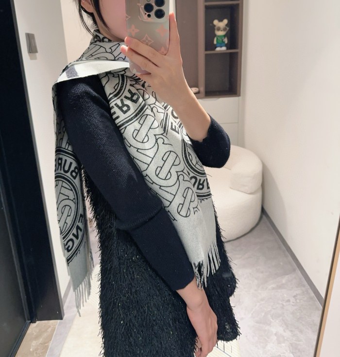 入手困難 バーバリー スーパーコピー カシミヤラメ糸