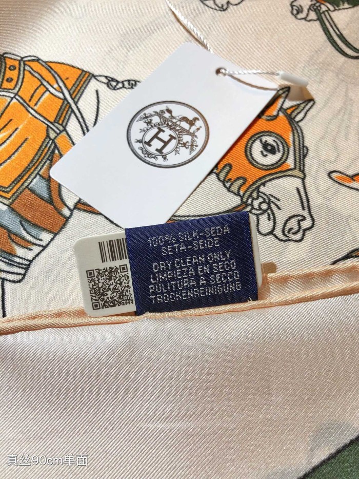日本未入荷 エルメス コピーおすすめ 双面同色ベルベットスカーフ