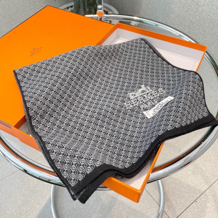 日本未入荷 エルメス スーパーコピー カップルスタイルマフラー