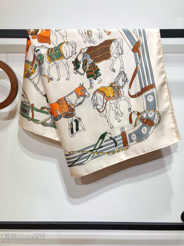 日本未入荷 エルメス コピーおすすめ 双面同色ベルベットスカーフ