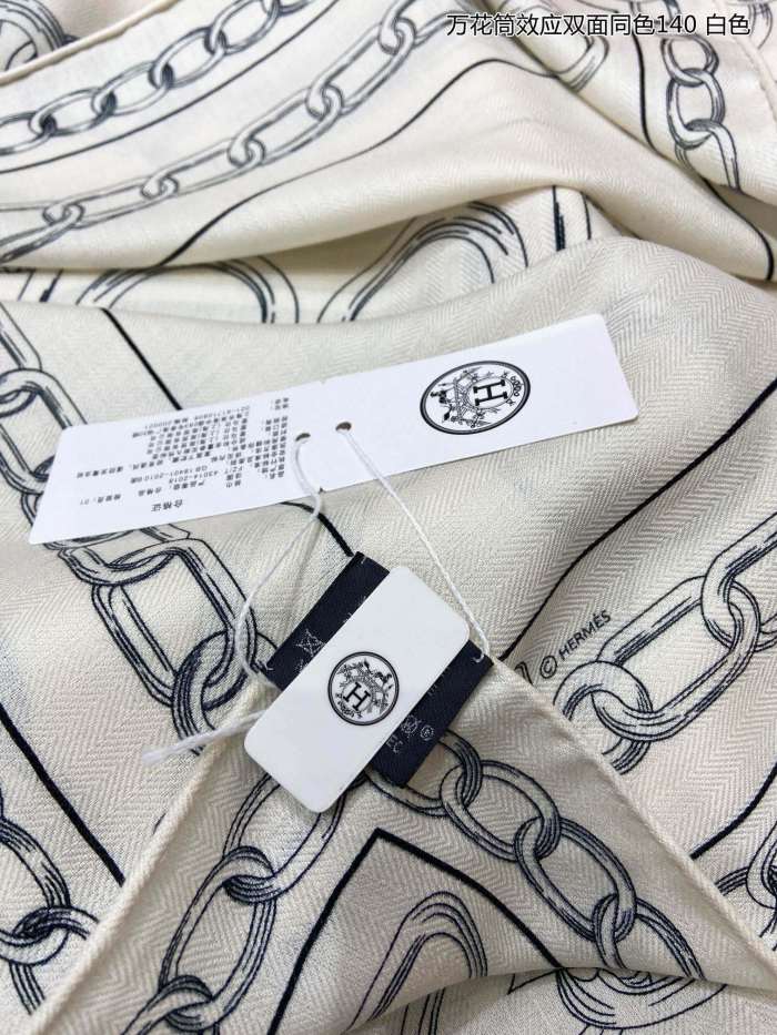 高品質 エルメス スーパーコピー万華鏡効果両面同色カシミヤスカーフ