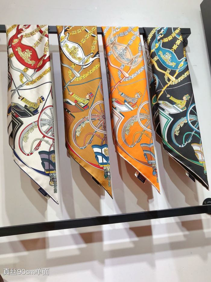 累積売上総額第１位！エルメス 激安偽物 90 cmシルクスカーフ