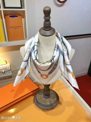 超奇跡の入荷☆ エルメス スーパーコピー 90 cmシルクスカーフ