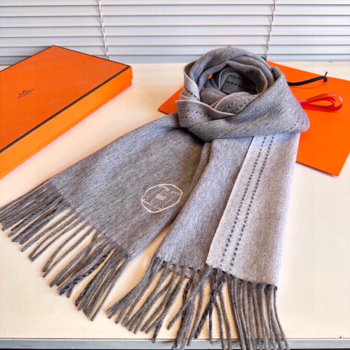 入手困難 エルメス n級品 水波模様のカシミヤ