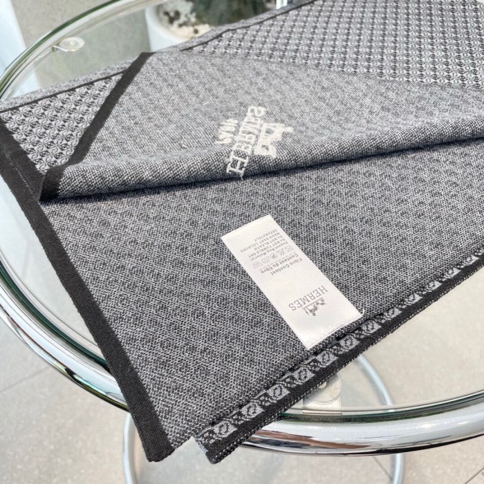 日本未入荷 エルメス スーパーコピー カップルスタイルマフラー