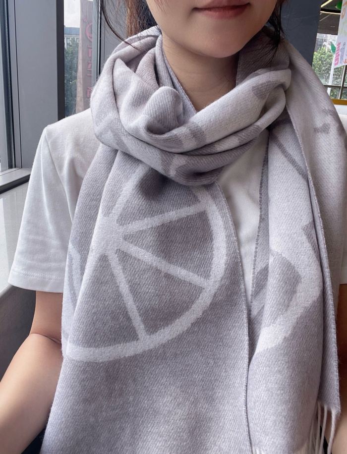 ★超人気 エルメス コピー シミヤのジャカードマフラー