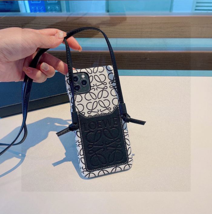 超話題! ロエベ 偽物通販 Loewe斜め掛けカセットケース携帯ケース