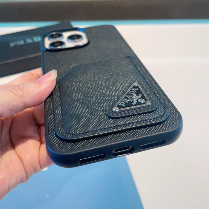 日本未入荷 プラダ 激安偽物 携帯ケース十字紋カードポケット付き携帯ケース