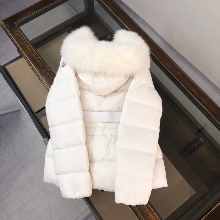 ★超人気 モンクレール コピーおすすめ MONCLER女性用連帽ダウンジャケット