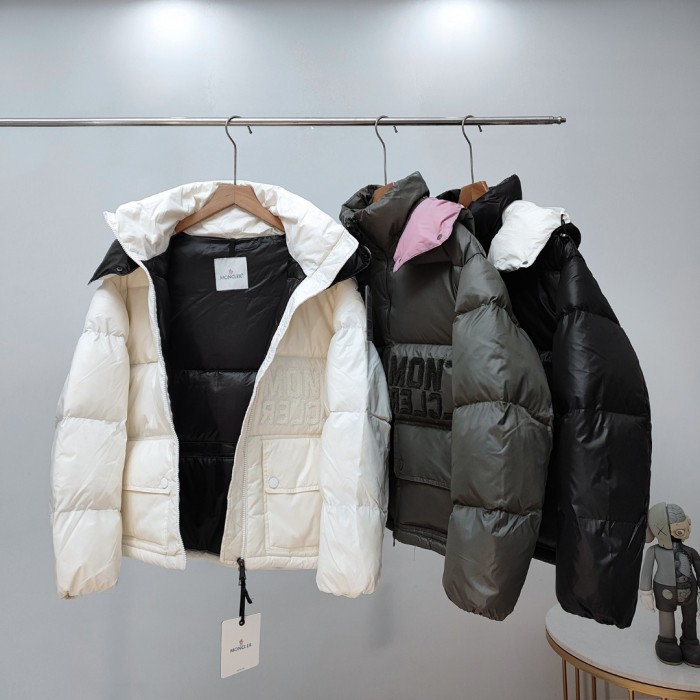 一目惚れ♪ モンクレール n級品 MONCLERの秋冬のぶつかり色ショートキャップダウンパンダウンジャケット3色