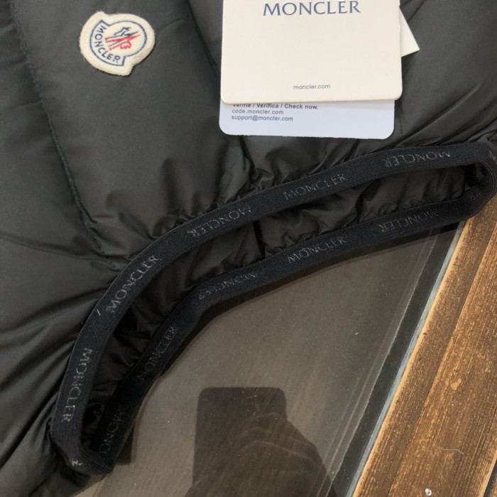 使い勝手良し モンクレール 激安通販 MONCLER2024最新ダウンベスト