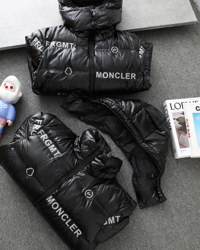 新作 モンクレール コピーおすすめ MONCLERアルファベットたっぷりの明るいダウンジャケット