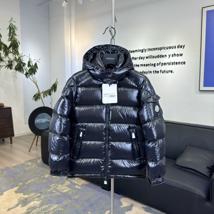 入手困難 モンクレール 激安偽物 MONCLERのレディースマヤダウンジャケット
