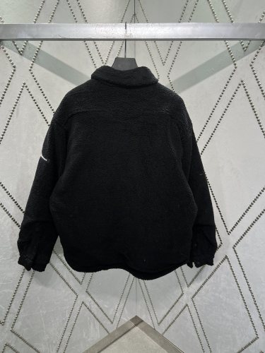 ★超人気 バレンシアガ コピー ​ラムの綿入れのコート