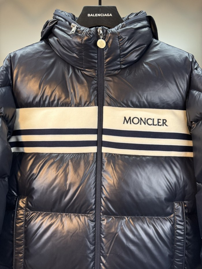 使い勝手良し モンクレール 偽物通販 MONCLERピュアカラーアルファベットロゴキルティングニットダウンジャケット