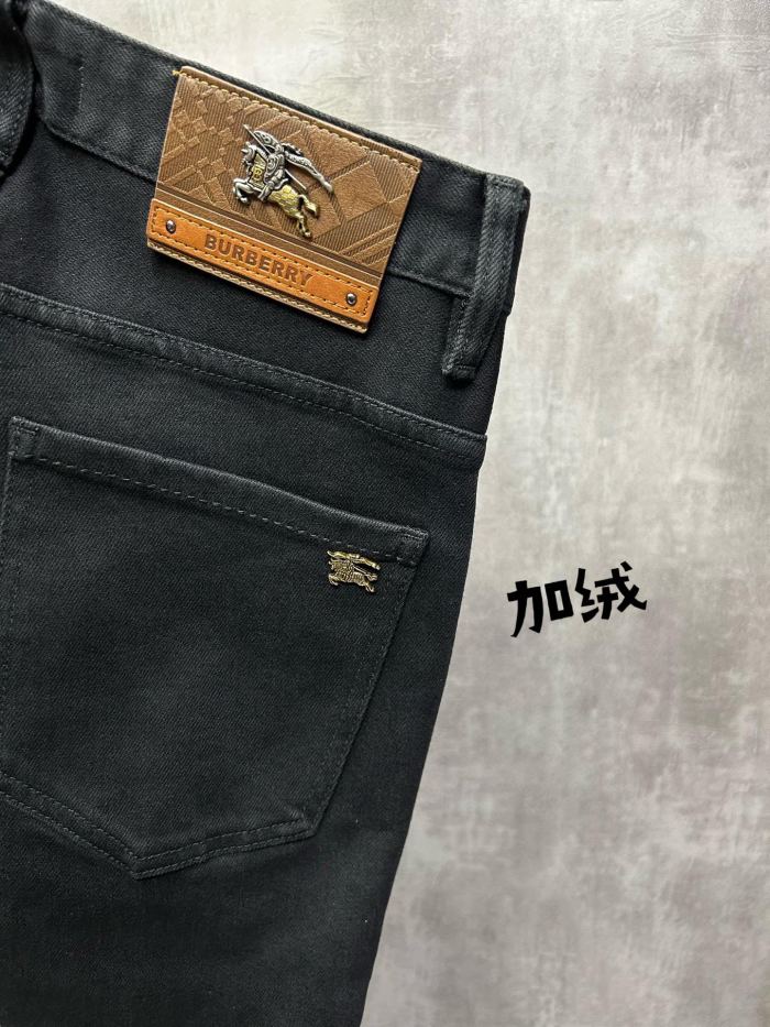 入手困難 バーバリー n級品 カジュアルジーンズをビジネスストレートに刺す