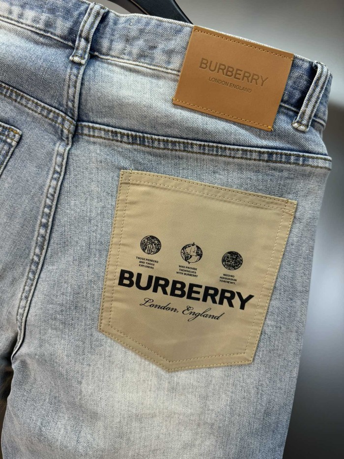 超話題! バーバリー コピーおすすめアルファベット袋刺繍コーナーは同時に新品重工業水洗ジーンズ