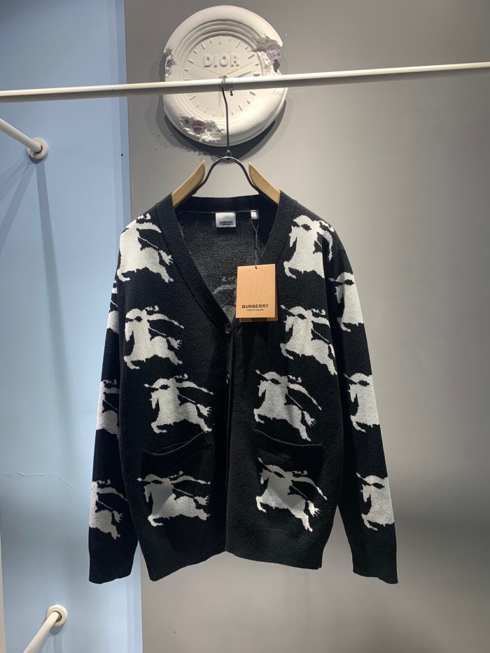 超奇跡の入荷☆ バーバリー 激安通販 馬術騎士ロゴジャカードシルクコットン混紡カーディガン