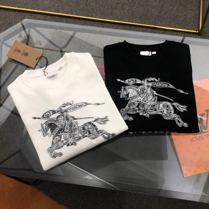使い勝手良し バーバリー n級品 軍馬ロゴを刺繍した丸首の衛衣