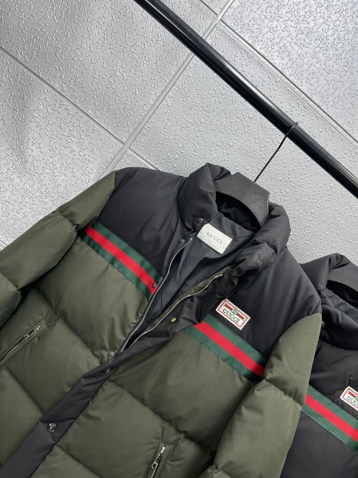 【話題商品！】グッチ n級品 ロゴ入りリボンスタンドカラーダウンジャケット
