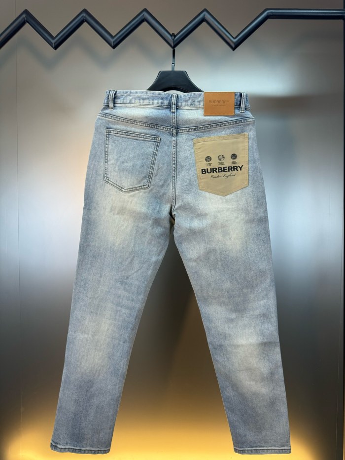 超話題! バーバリー コピーおすすめアルファベット袋刺繍コーナーは同時に新品重工業水洗ジーンズ