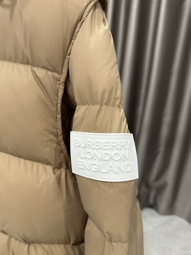 超奇跡の入荷☆ バーバリー 偽物通販 取り外し可能ダウンジャケット
