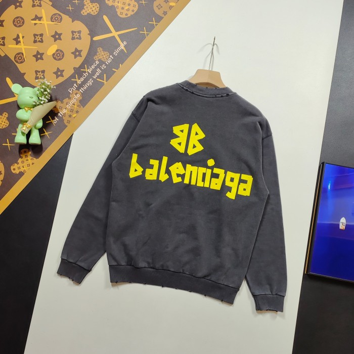 一目惚れ♪ バレンシアガ 偽物通販 2024 SS経典テープ引張糊印紙水洗研磨した丸首衛衣