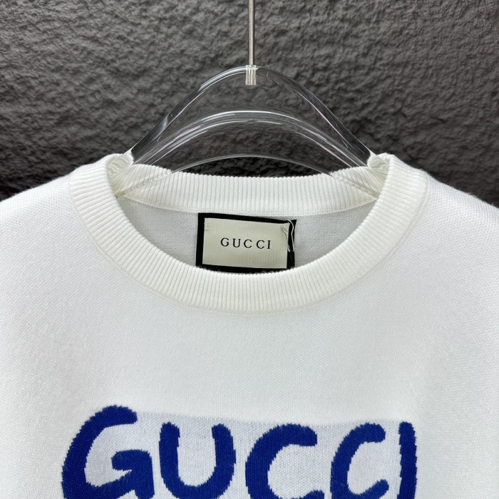 日本未入荷 グッチ スーパーコピー 笑顔のアルファベットロゴカップルのクルーネックセーター